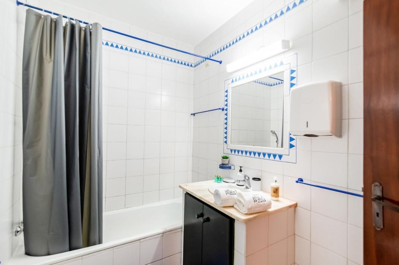 Apartment In Praia Da Rocha With A-C, Terrace In بورتيماو المظهر الخارجي الصورة
