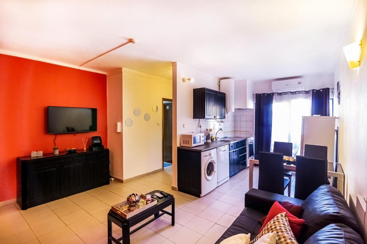 Apartment In Praia Da Rocha With A-C, Terrace In بورتيماو المظهر الخارجي الصورة